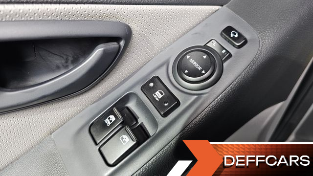 Hyundai STAREX Van 5-Seater Smart купить на сайте DeffCars