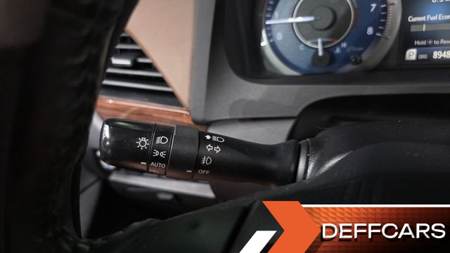 Toyota SIENNA 3.5 купить на сайте DeffCars