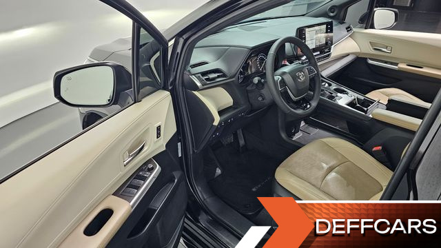 Toyota SIENNA 2.5 Hybrid 2WD купить на сайте DeffCars