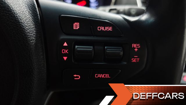 Kia CARNIVAL 9-Seater Luxury купить на сайте DeffCars