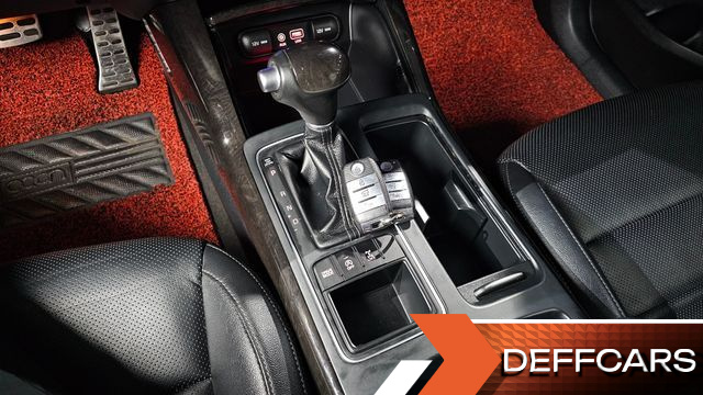 Kia SORENTO Diesel 2.0 4WD Prestige купить на сайте DeffCars