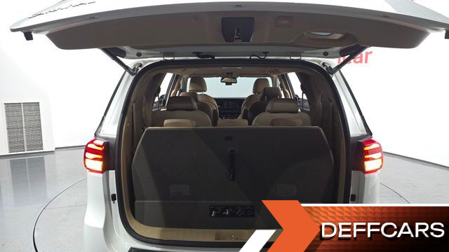 Kia CARNIVAL 9-Seater Noblesse Special купить на сайте DeffCars