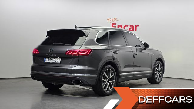 Volkswagen TOUAREG 3.0 TDI Prestige купить на сайте DeffCars