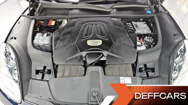 Porsche CAYENNE 3.0 E-Hybrid купить на сайте DeffCars