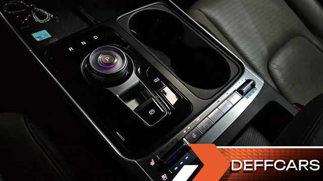 Kia CARNIVAL 9-Seater Signature купить на сайте DeffCars