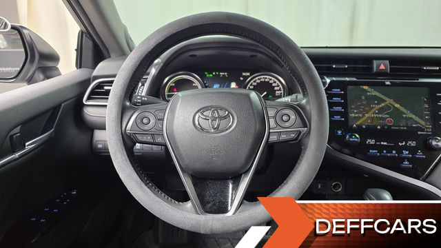 Toyota CAMRY 2.5 XLE Hybrid купить на сайте DeffCars