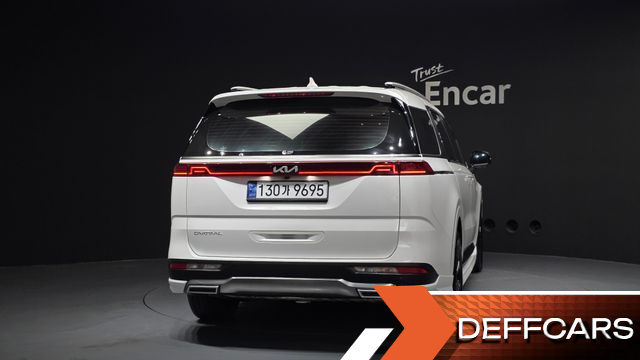 Kia CARNIVAL Gasoline 9-Seater Signature купить на сайте DeffCars