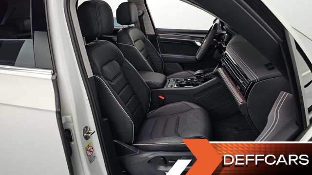 Volkswagen TOUAREG 3.0 TDI Prestige купить на сайте DeffCars