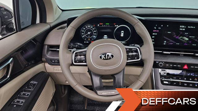 Kia CARNIVAL 7-Seater Signature купить на сайте DeffCars