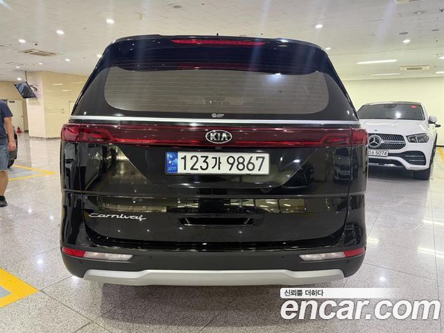 Kia CARNIVAL Diesel 9-Seater Prestige купить на сайте DeffCars