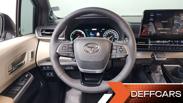 Toyota SIENNA 2.5 Hybrid 2WD купить на сайте DeffCars
