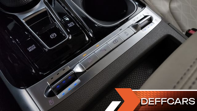 Kia CARNIVAL 9-Seater Noblesse купить на сайте DeffCars