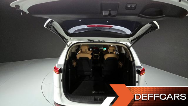 Kia CARNIVAL 9-Seater Noblesse купить на сайте DeffCars