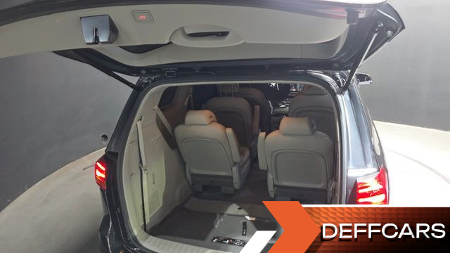 Kia CARNIVAL 9-Seater Prstige купить на сайте DeffCars