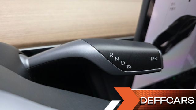 Tesla MODEL Y Long Range AWD купить на сайте DeffCars