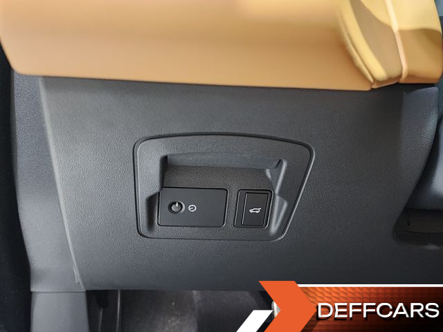 Land Rover RANGE ROVER VELAR 3.0 P400 R-Dynamic HSE купить на сайте DeffCars