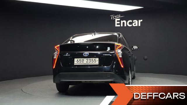 Toyota PRIUS 1.8 E купить на сайте DeffCars