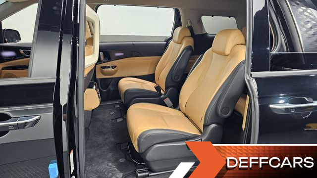 Kia CARNIVAL 9-Seater Signature купить на сайте DeffCars