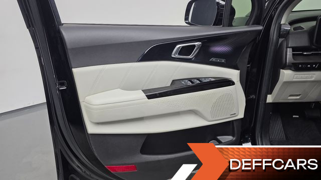 Kia CARNIVAL 9-Seater Signature купить на сайте DeffCars