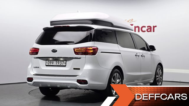 Kia CARNIVAL 7-Seater Hi-Limousine President купить на сайте DeffCars
