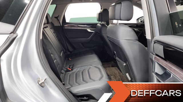 Volkswagen TOUAREG 3.0 TDI Premium купить на сайте DeffCars
