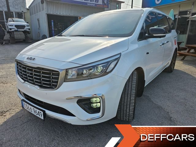 Kia CARNIVAL 7-Seater Limousine President купить на сайте DeffCars