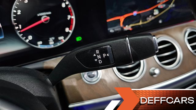 Mercedes E-CLASS E300 Exclusive купить на сайте DeffCars
