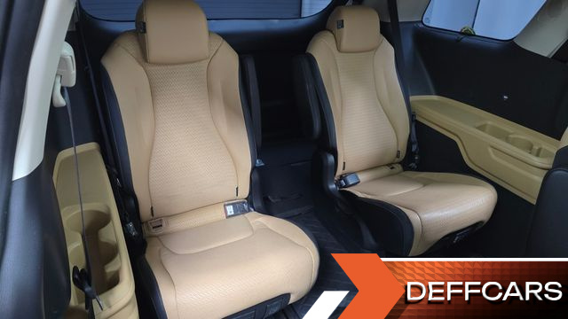 Kia CARNIVAL Gasoline 9-Seater Signature купить на сайте DeffCars
