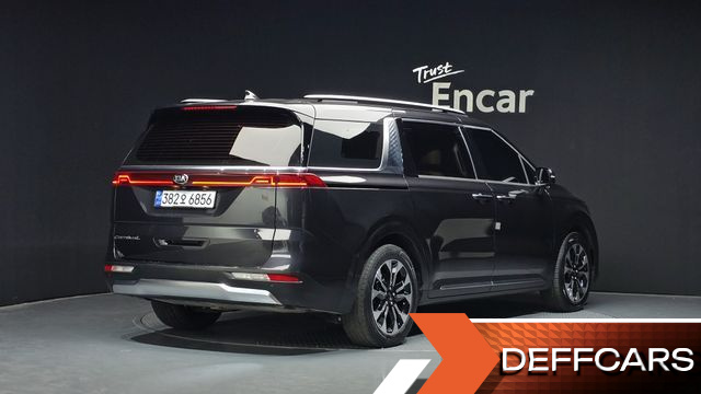 Kia CARNIVAL 9-Seater Noblesse купить на сайте DeffCars