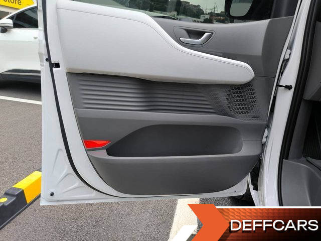 Hyundai STARIA 4WD Lounge 9-Seater Inspiration купить на сайте DeffCars