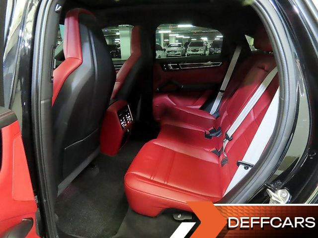 Porsche CAYENNE 3.0 E-HYBRID COUPE PLATINUM EDITION купить на сайте DeffCars
