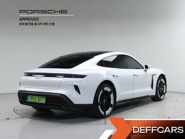 Porsche TAYCAN Turbo S купить на сайте DeffCars