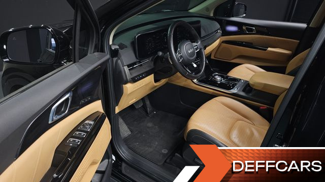 Kia CARNIVAL Gasoline 7-Seater Signature купить на сайте DeffCars