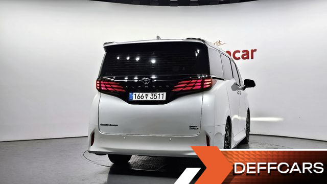 Toyota ALPHARD 2.5 HEV Executive AWD купить на сайте DeffCars