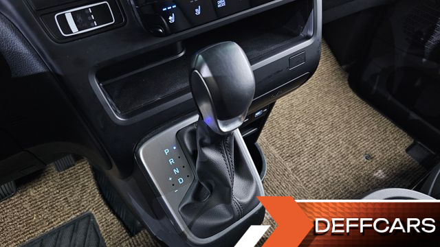 Hyundai STARIA L3.5 Cargo 5-Seater Modern купить на сайте DeffCars