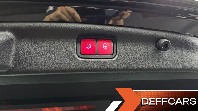 Mercedes C-CLASS C300 4MATIC AMG Line купить на сайте DeffCars