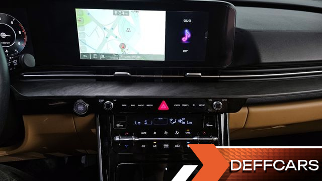 Kia CARNIVAL 9-Seater Signature купить на сайте DeffCars