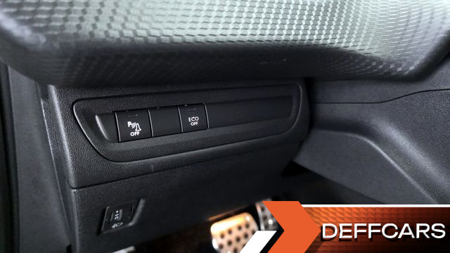 Peugeot 2008 1.5 BlueHDi Allure купить на сайте DeffCars