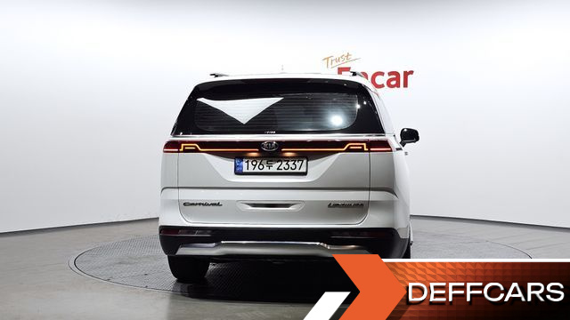 Kia CARNIVAL Gasoline 7-Seater Signature купить на сайте DeffCars