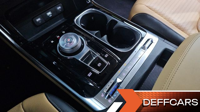 Kia CARNIVAL Diesel 7-Seater Noblesse купить на сайте DeffCars
