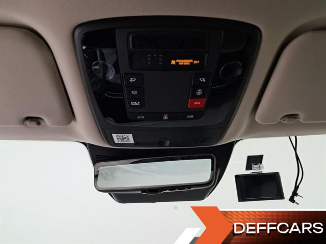 Kia CARNIVAL Diesel 9-Seater Signature купить на сайте DeffCars
