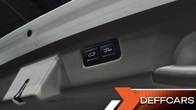 Kia CARNIVAL Diesel 7-Seater Signature купить на сайте DeffCars