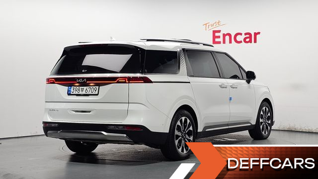 Kia CARNIVAL Gasoline 9-Seater Signature купить на сайте DeffCars