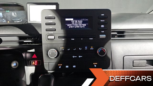 Hyundai STARIA Cargo 5-Seater Modern купить на сайте DeffCars