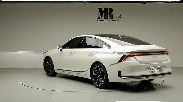Kia K8 Signature купить на сайте DeffCars