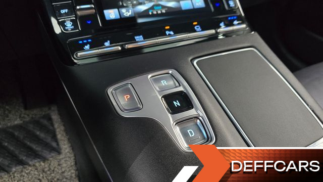 Hyundai GRANDEUR 2.5 Premium Choice купить на сайте DeffCars