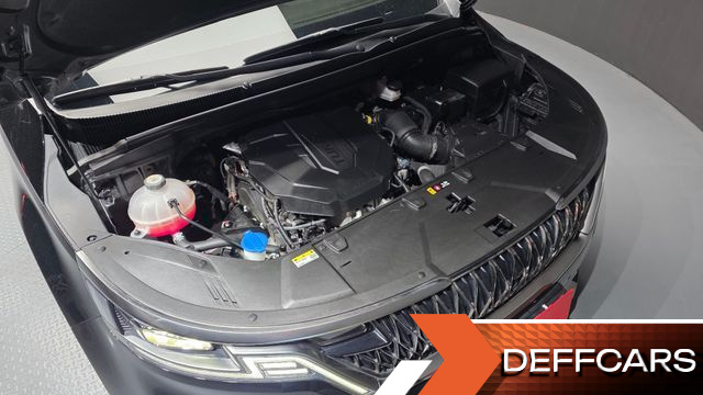 Kia CARNIVAL 9-Seater Hi-Limousine Signature купить на сайте DeffCars