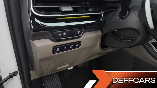 Kia CARNIVAL Gasoline 9-Seater Signature купить на сайте DeffCars