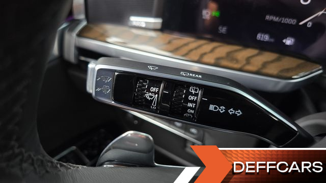 Cadillac ESCALADE 6.2 ESV ESV Sports Platinum купить на сайте DeffCars