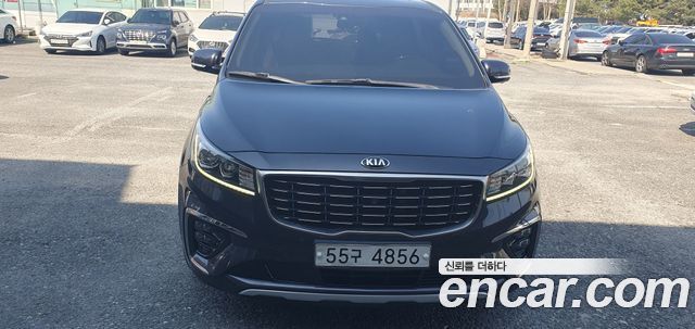 Kia CARNIVAL 9-Seater Noblesse Special купить на сайте DeffCars